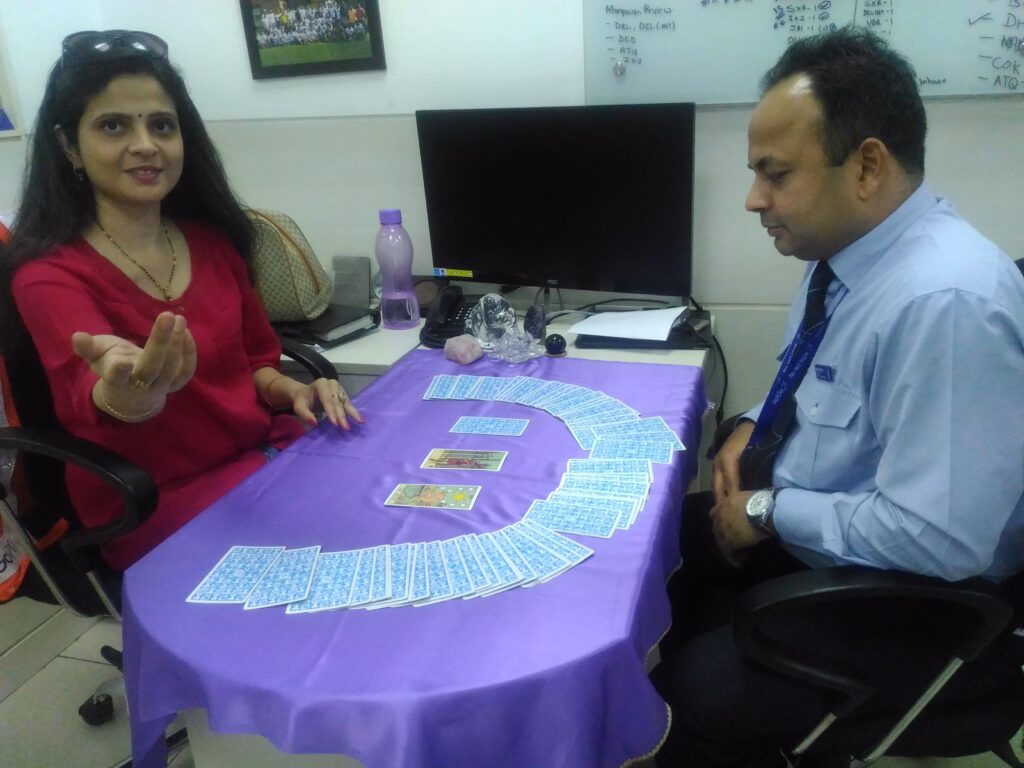 Corporate Tarot cards reading events